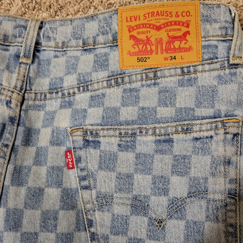 Levi's 502 tapered fit checkered shorts 👖
